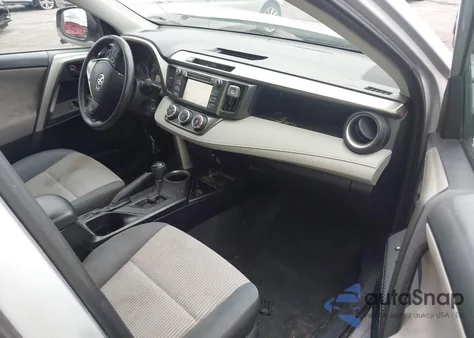 2015 Toyota Rav4 Le z USA, uszkodzony, nr VIN 2T3BFREV0FW235289